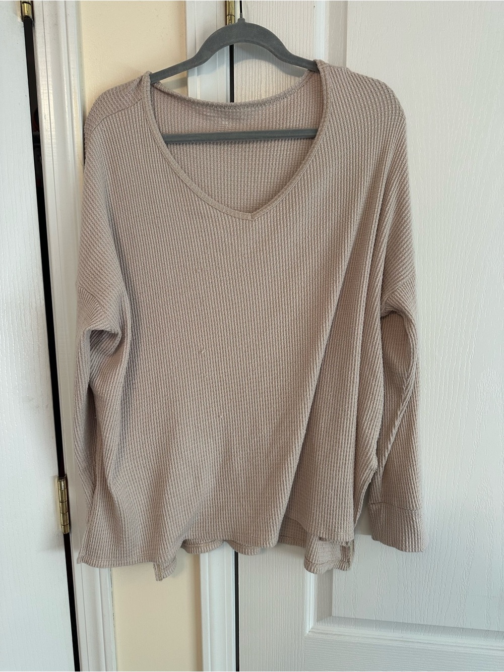 Cozy Waffle Knit V-Neck Top — Light Taupe Hollister
